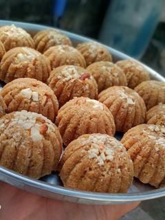 ચુરમાના લાડુ (Churma Ladoo Recipe In Gujarati) રેસીપી મુખ્ય ફોટો