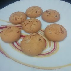 A picture of Almond cookies.