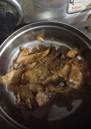 रोटी का हलवा (roti ka halwa recipe in hindi) रेसिपी मुख्य फोटो