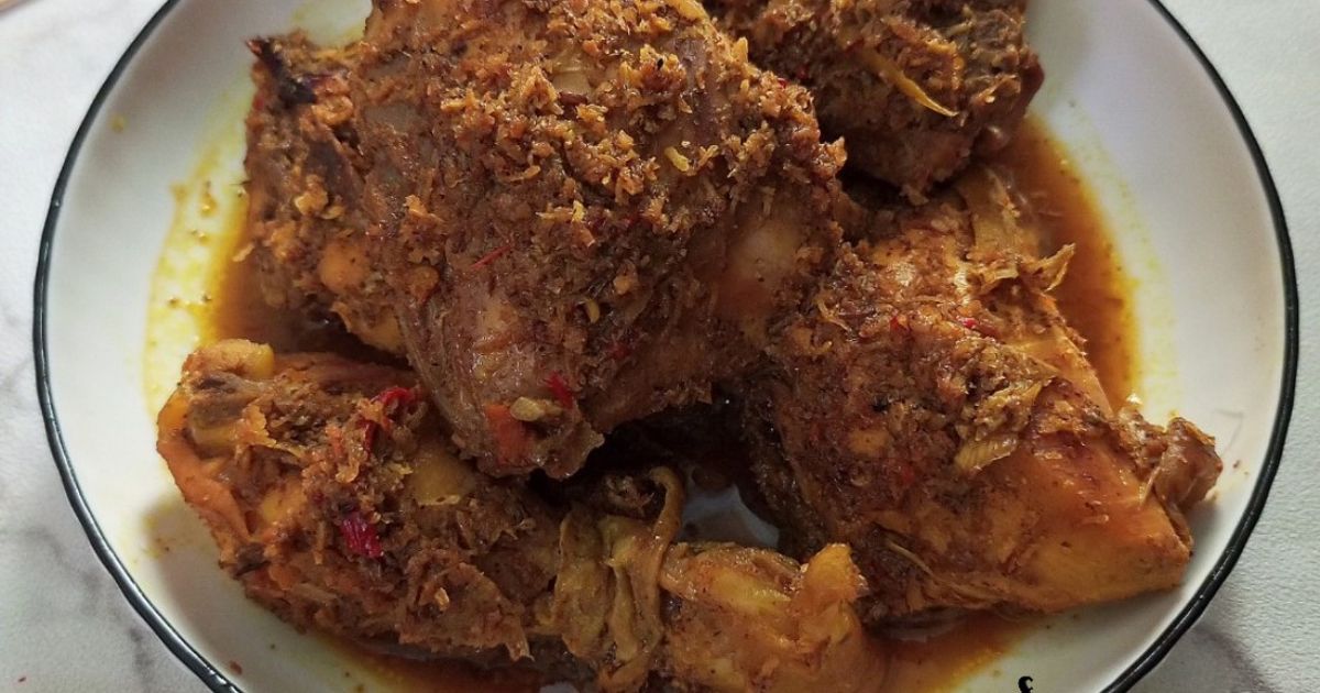 Rendang Ayam dengan Serundeng