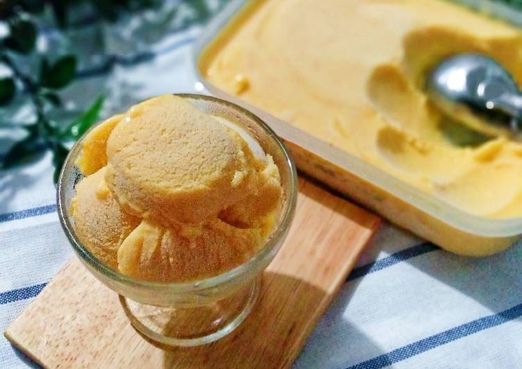 Mango ice cream homemade