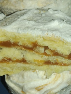 Una foto de Alfajores Santafesinos