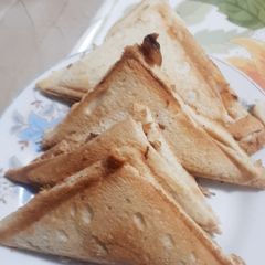 A picture of Pizza sandwich.