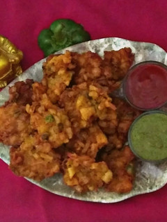 A picture of Mix veg pakora.