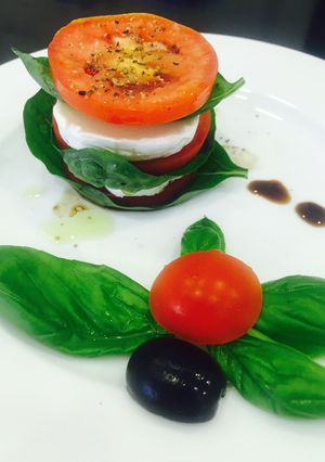 Hình của món Salad phô mai tươi.