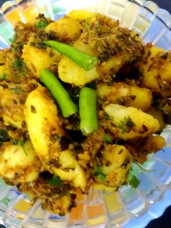 सूखी मेथी और आलू की सब्जी (sukhi methi aur aloo ki sabzi recipe in Hindi) रेसिपी मुख्य फोटो
