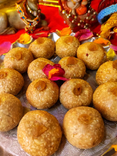 तिल गुड़ ङ्राईफ्रूटस लङ्डू(til gud dryfruits laddu recipe in hindi) रेसिपी मुख्य फोटो