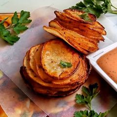 A picture of Potato stacks.