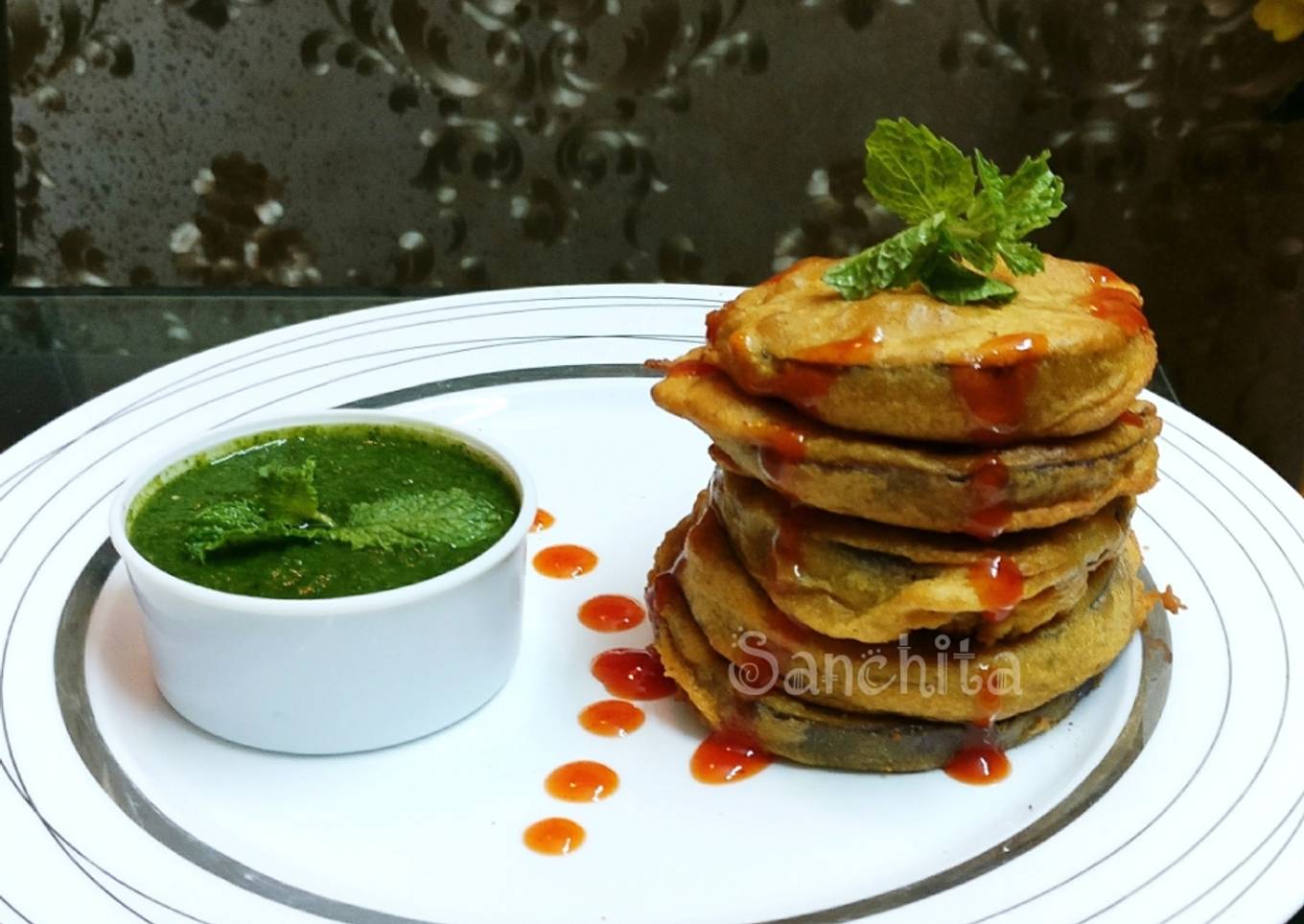 Brinjal Disc Fritters or Begun bhaja