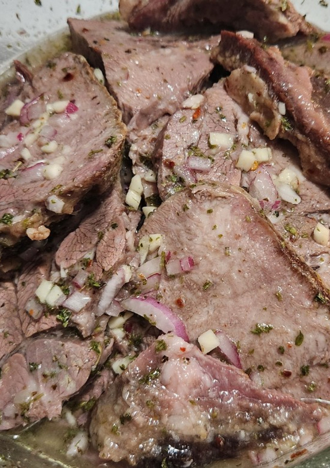 Una foto de Lengua a la vinagreta