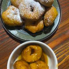Una foto de Picarones