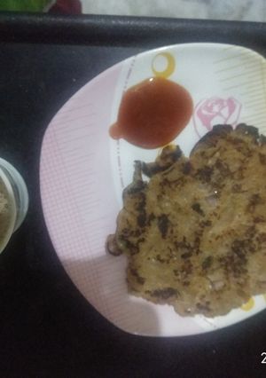 A picture of Wheet chilla with tea.