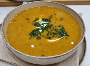 Török vöröslencse leves recept fotója