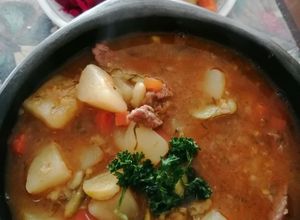 Una foto de Sopa de habas frescas