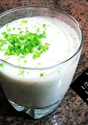 A picture of Vanilla lime smoothie.