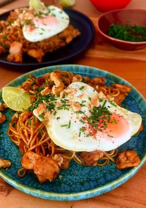 Una foto de Mie Goreng y Nasi Goreng