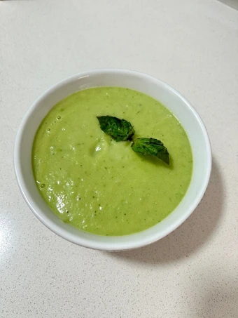 Receta Salmorejo de aguacate  que Muy delicioso