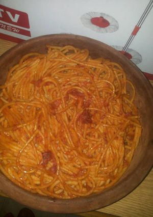 صورة لوصفة معكرونة سباغيتي بصوص البندورة