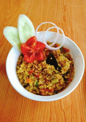 A picture of पंचरत्न खिचडी (daliya khichdi recipe in Marathi).