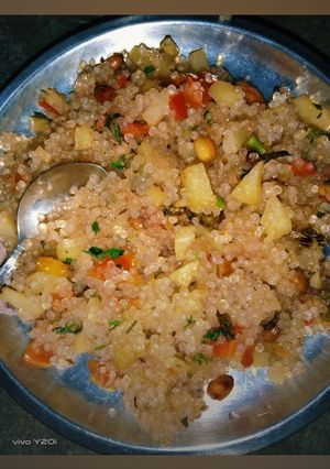 फलाहारी साबूदाना की खिचड़ी (falahari sabudana khichdi recipe in Hindi) रेसिपी मुख्य फोटो