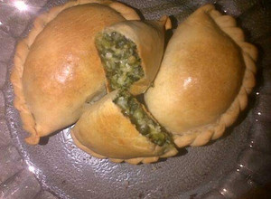 Una foto de Empanadas de Acelga, queso y huevo duro (receta sencilla)