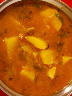 प्याज आलू की सब्जी (Pyaz aloo ki sabzi recipe in Hindi) रेसिपी मुख्य फोटो