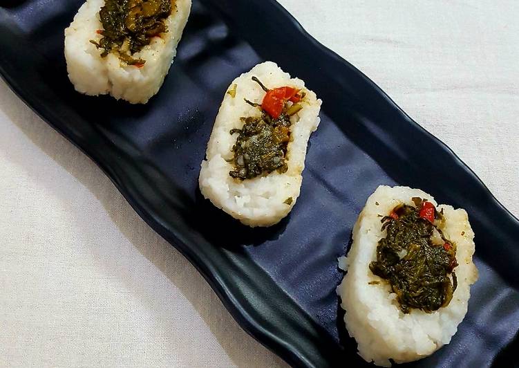 Recipe of Homemade Spinach Stuffed Sushi Rolls