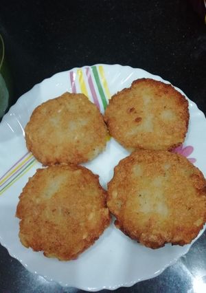 A picture of Rice Kababs.