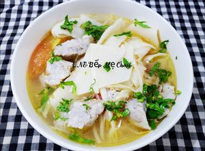 Hình của món Canh cá thác lác nấu măng chua.