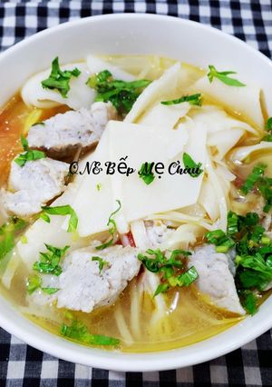 Hình của món Canh cá thác lác nấu măng chua.