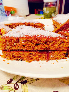 Foto principal de Tarta de zanahoria rellena de chocolate light o melada con cremita