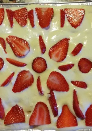 A picture of Strawberry Tiramisu.