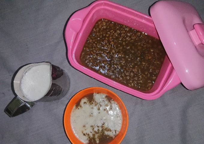 Bubur kacang hijau kuah santan