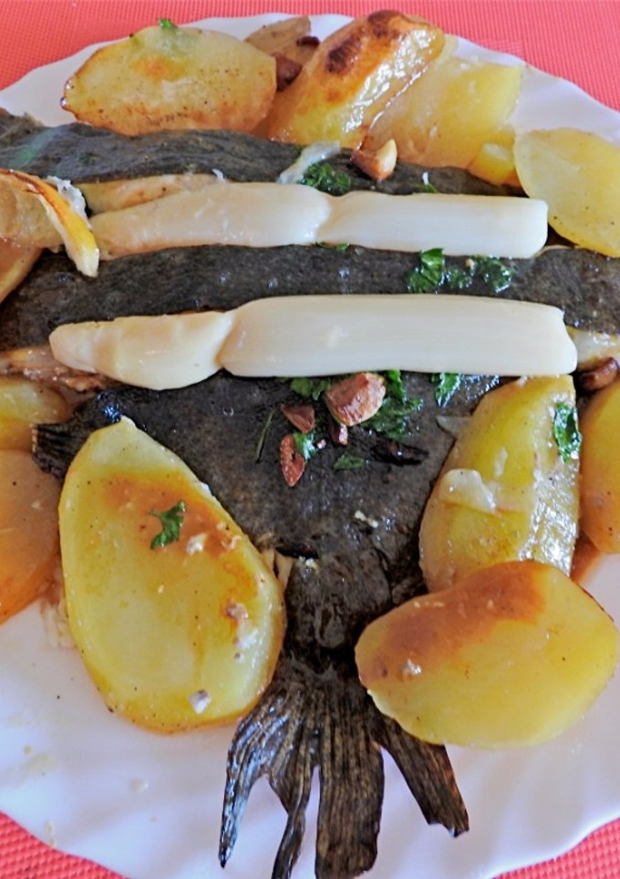 Una foto de Rodaballo salvaje al horno