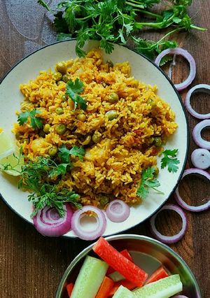 A picture of Aloo Matar Pulao.