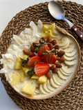 Smoothie bowl de piña colada