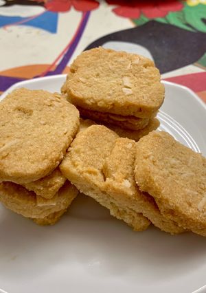A picture of Keto Almond Butter Cookies in an Air Fryer.