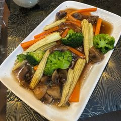 Thai Stir Fry Vegetables - Pad Pak Rum mit - Yummmeeee A picture of Thai Stir Fry Vegetables - Pad Pak Rum mit - Yummmeeee.