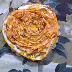 A picture of Eggless rose cake.