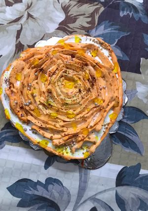 A picture of Eggless rose cake.