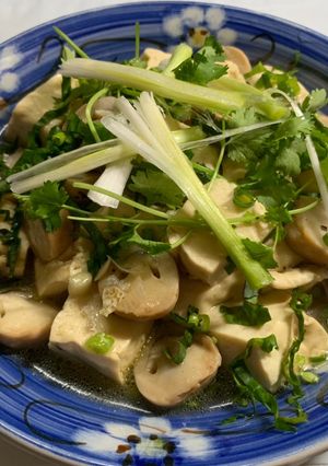 Hình của món Đậu phụ om nấm rơm.