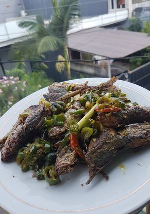 Foto resep Ikan kembung cabe iris cabe ijo