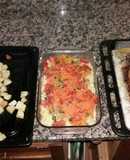 Pollo a la sal con papas y ensalada de couscous con verduras