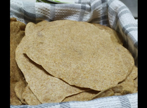 Una foto de Tortillas/Tacos/Rapiditas de harina integral