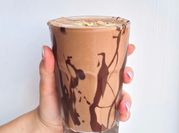 Une photo de smoothie banane