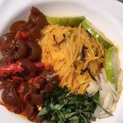 A picture of Abacha with peppered pomo.