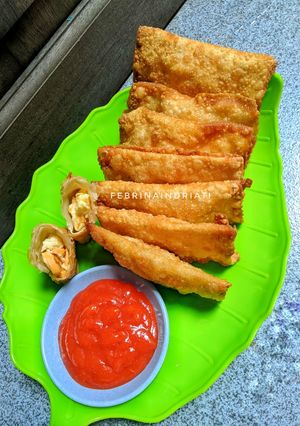 Foto resep Pangsit Goreng Isi Orak Arik Telur Sosis