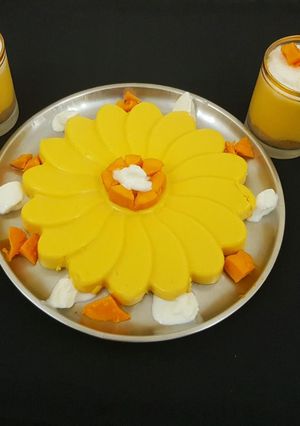 मँगो चीज केक (mango cheese cake recipe in marathi) रेसिपी चे मुख्य फोटो