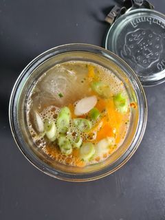 Selbst gemachte 5 Min.Terrine asiatisch Rezepthauptbild
