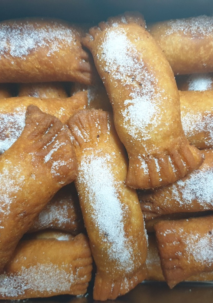 Una foto de Casadielles asturianes